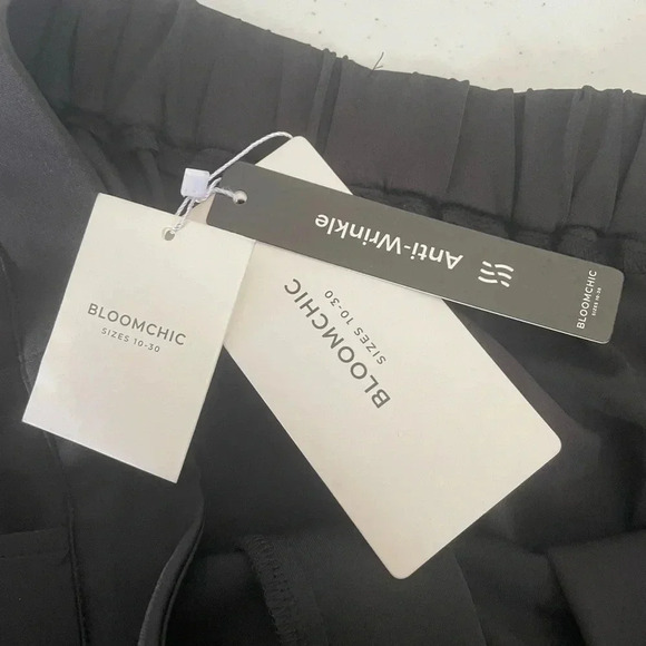 Bloom chic Pants‎ Highrise Crop Black Dress Work Pants Plus Size 14-16 NWT 0003 - Picture 9 of 9